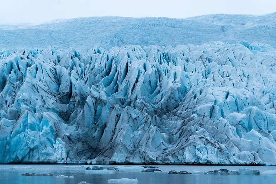 【Vol.47】アイスランド特集 Vol.2：氷の洞窟で、800年前の空気に触れる。